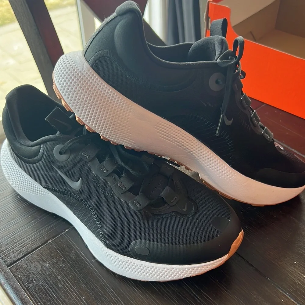 Nike RUNNING React 🏃‍♀️ - Picture 5 of 10